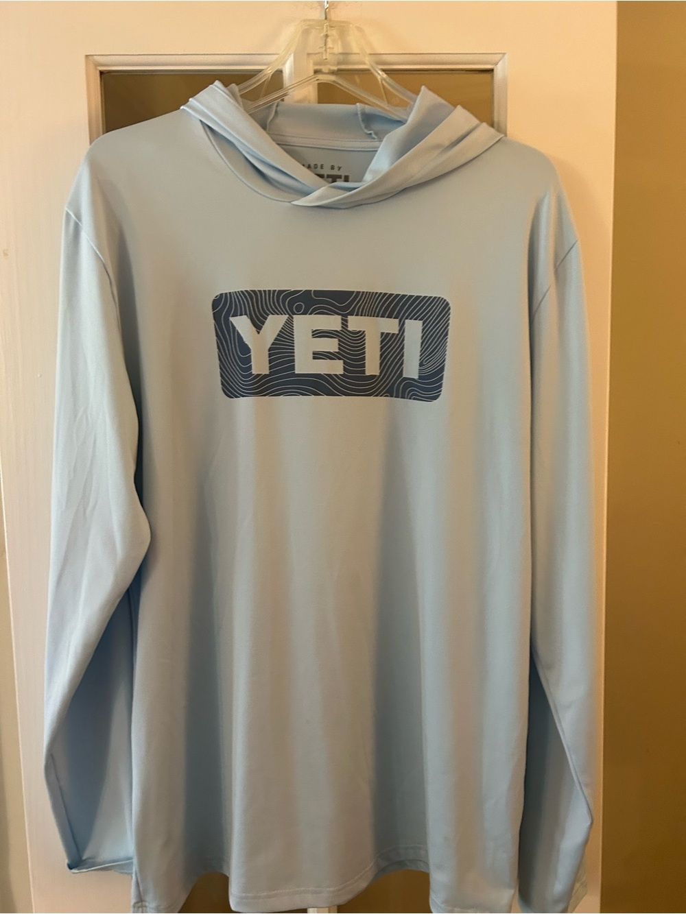 Mens’s Yeti sport fishing hoodie t-shirt sz. L
